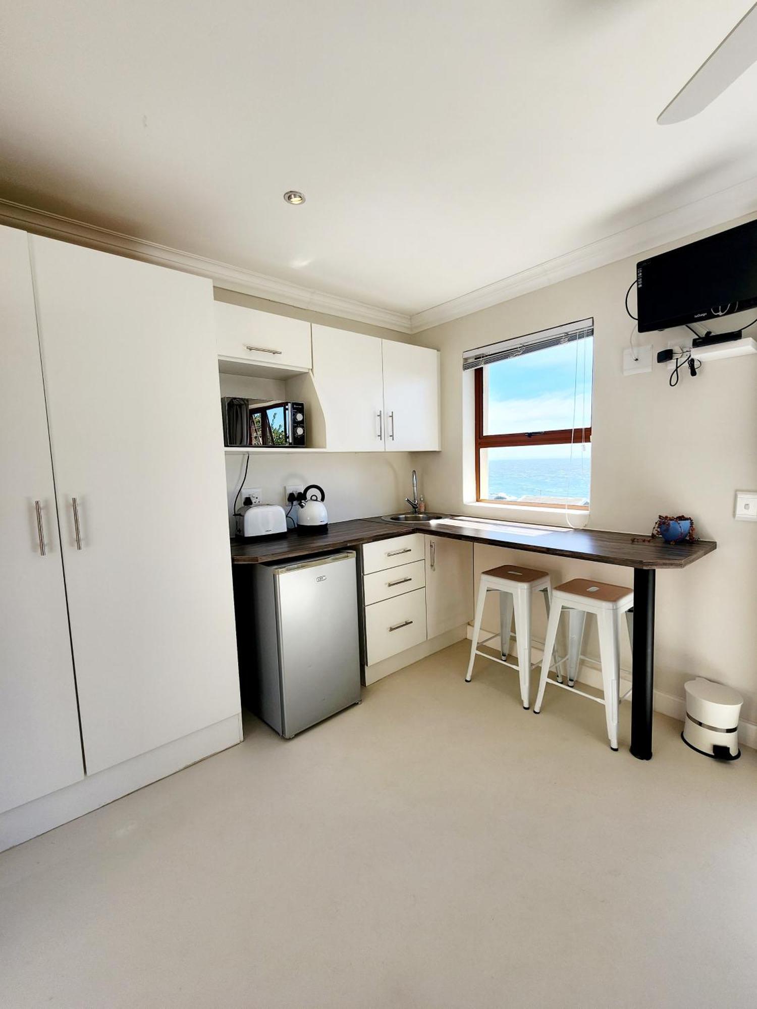 Bed and Breakfast The Tides à Simonʼs Town Extérieur photo